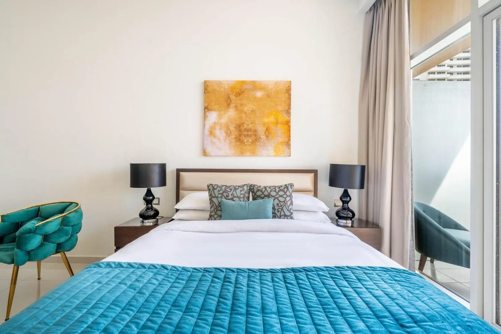 Guestready - Lux Retreat In Jvc contacts